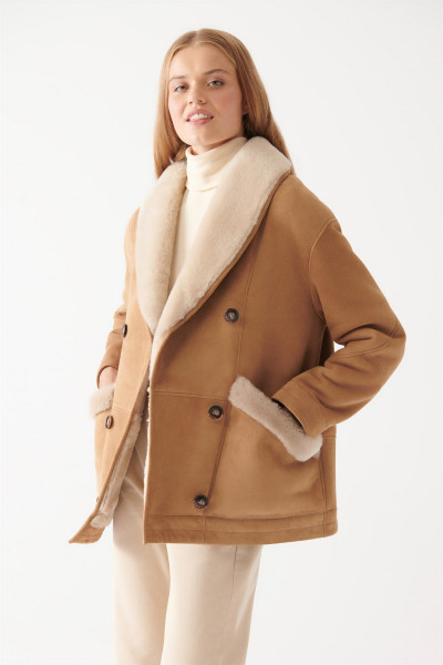 Leticia, Maßanfertigung Lammfelljacke Damen