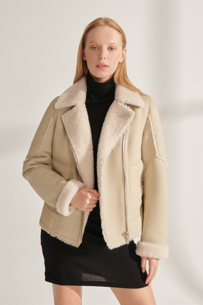 Daphne, beige Lammfellmantel Damen